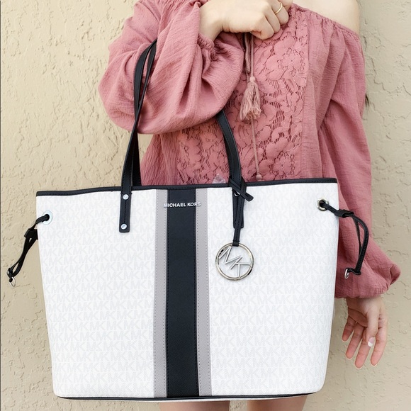 Michael Kors LARGE Carryall Tote Center Stripe MK - Picture 8 of 8